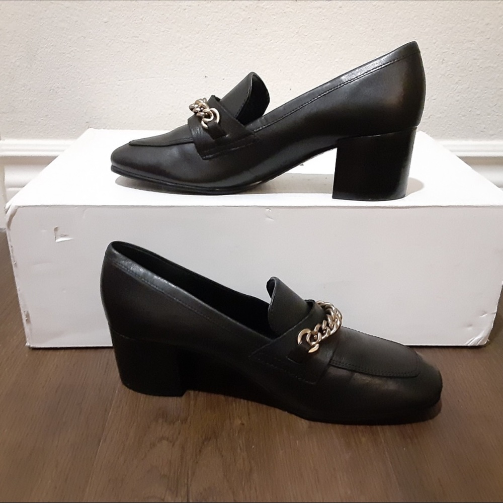 Marc fisher loafers with gold chain